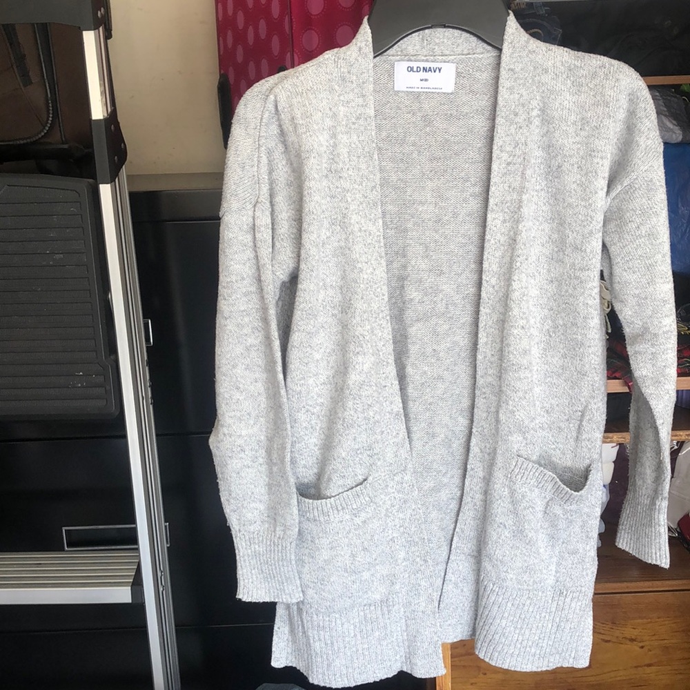 Lightweight Sweater with Pockets/Slit Sides